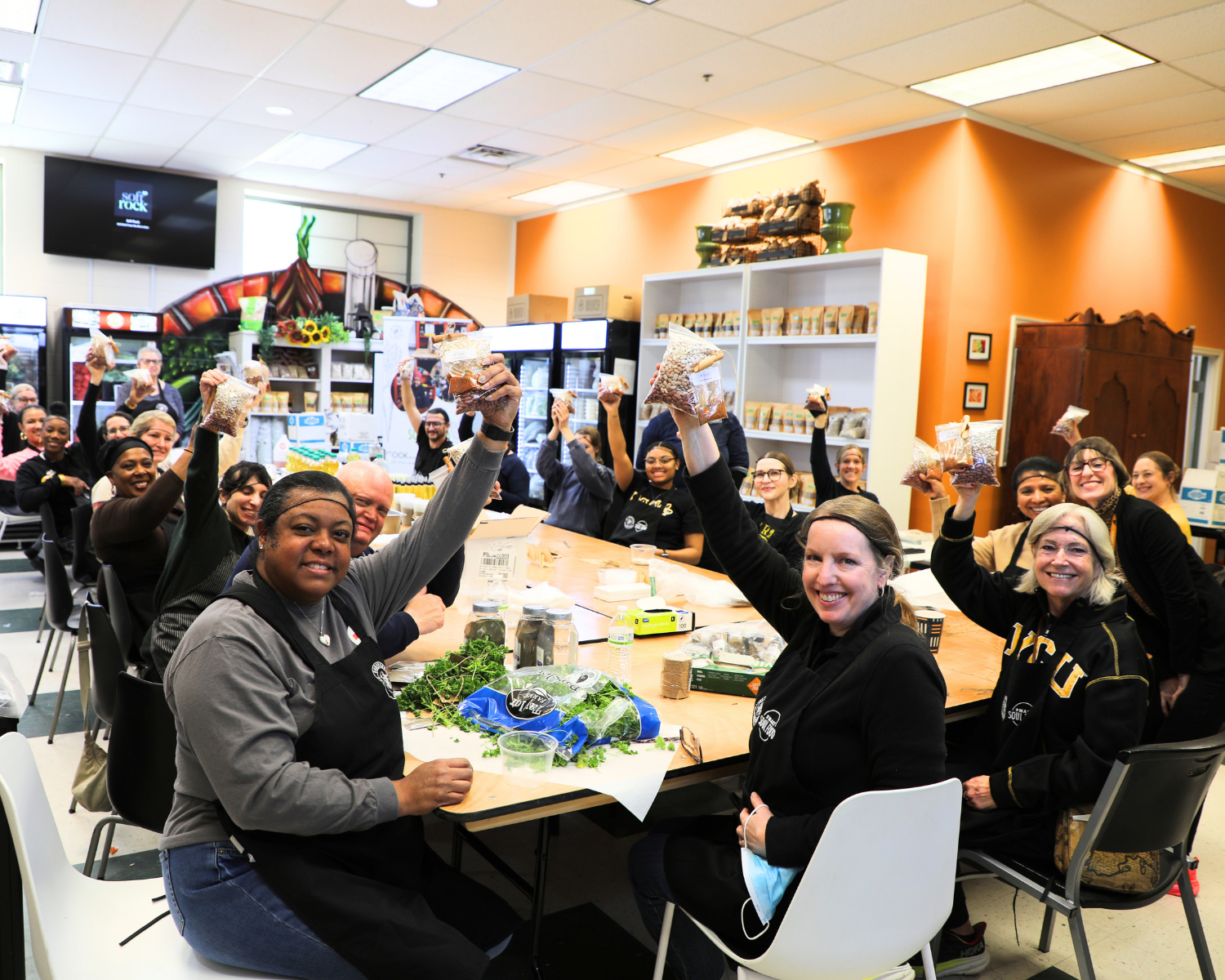 group photo of vcu volunteers